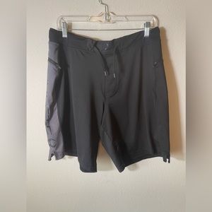 HYLETE Above Knee Men’s Shorts Size L Black & Gray